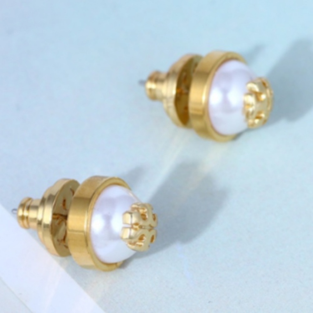 Tory Burch Gold Stud T Logo White Pearl Earrings - Picture 3 of 5